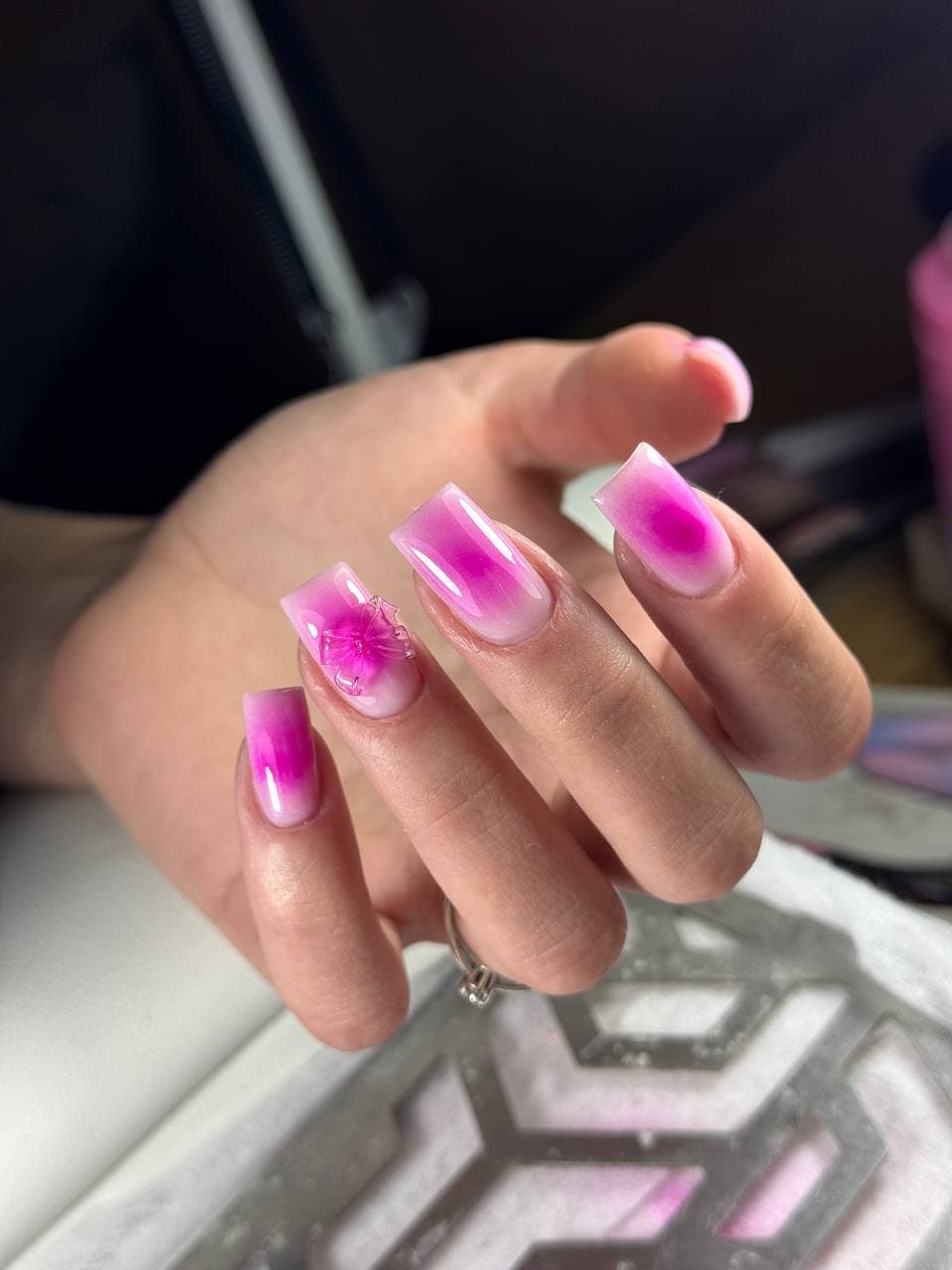 Весняний манікюр